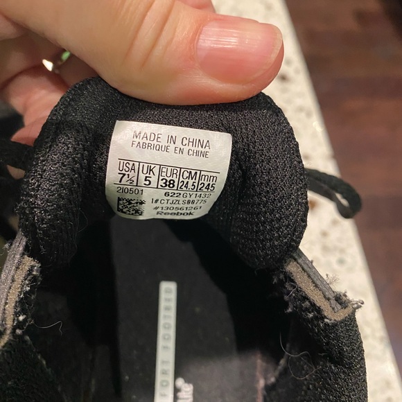 New Reebok Women’s Energen Plus 2 Black Running Shoes - Size 7 / EU37.5 NIB - Picture 5 of 9